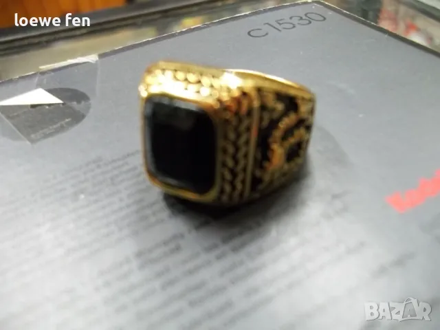 Мъжки пръстен много красив и масивен неръждаема стомана златен цвят позлатен с черен камък !, снимка 5 - Пръстени - 49701934