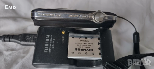 Цифров фотоапарат  Fujifilm Finepix JV 100, снимка 3 - Фотоапарати - 51031891