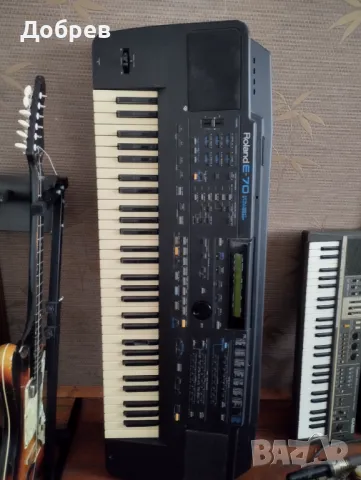 Roland E-70, снимка 3 - Синтезатори - 50046353