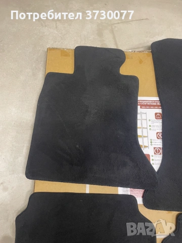BMW F10 F11 комплект оригинални стелки велур черни, снимка 2 - Части - 53239528