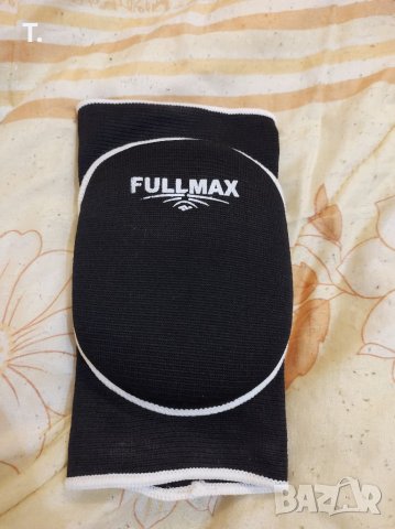 Наколенка за художествена гимнастика