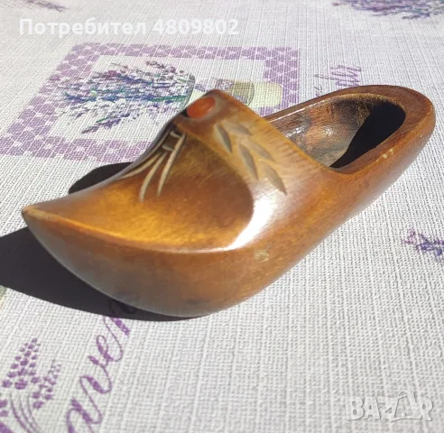Дървена обувка за декорация в битов стил