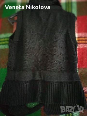 Дамско плетено елече с колан, снимка 5 - Елеци - 40071195