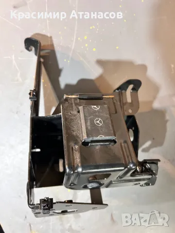 A2045400440. Държач акумулатор стойка за Мерцедес Ц-класа W204. 2011-2014г. , снимка 3 - Части - 49860408