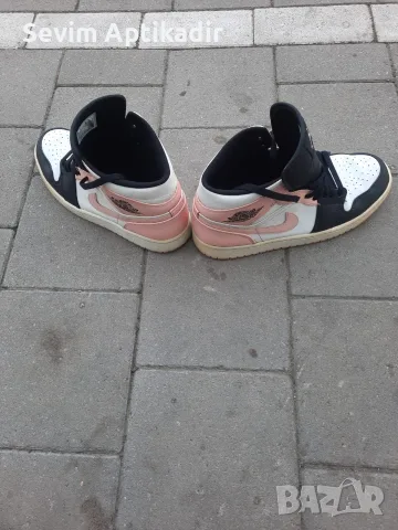 Оргинални маратонки Nike Air Jordan 1 Mid