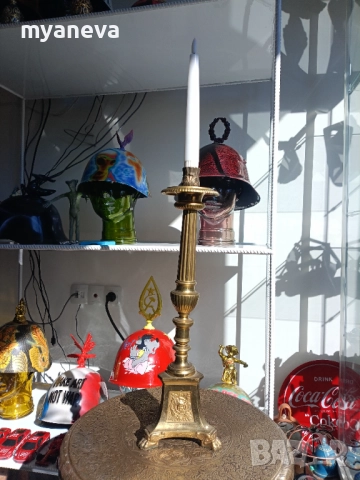 Масивен , метален свещник с богата орнаментика., снимка 2 - Статуетки - 51527423