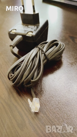 Адаптер Адаптер 7.5 V / 9 V, снимка 3 - Оригинални зарядни - 52856202