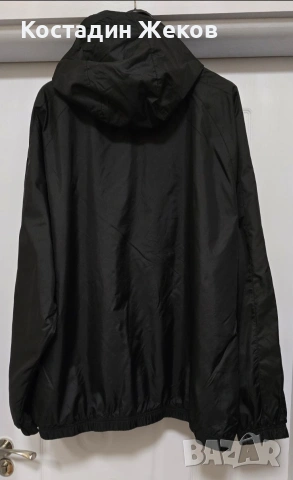 Нова. Мъжка оригинална ветровка. Nike Sportswear , снимка 2 - Спортни дрехи, екипи - 53864876