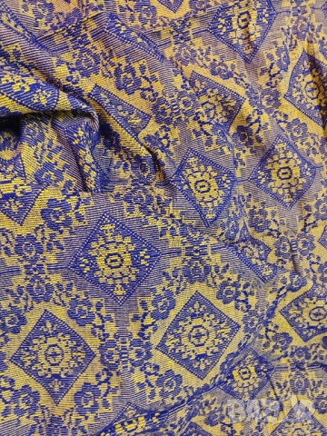 Продавам две жакардови постелки за легло /диван, снимка 2 - Покривки за легло - 51453430