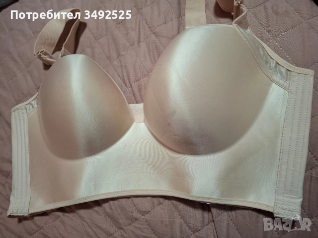 Нов сутиен сьс силиконови чашки