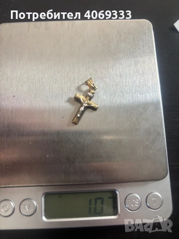 Златни висулки кръст 14к