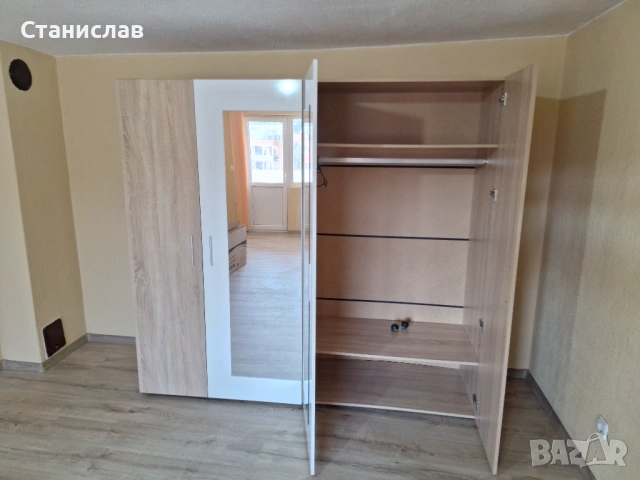 Гардероб четири крилен, снимка 4 - Гардероби - 53374709