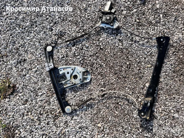 Машинка ел. стъкло предна дясна за Мерцедес Ц-класа w203.A2037201846