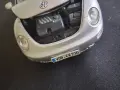 Volkswagen New Beatle 1:18, снимка 3
