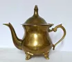 Стар бронзов чайник, снимка 1