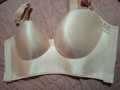 Нов сутиен сьс силиконови чашки, снимка 1