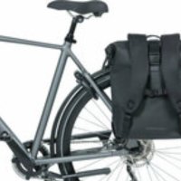 Чанта на "Basil"-40x13x30см лаптоп и други вещи,за рамо,за ръка,за багажник на велосипед-договаряне, снимка 2 - Аксесоари за велосипеди - 42391986