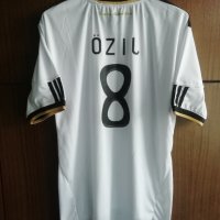 Germany Mesut Ozil Adidas футболна тениска фланелка Германия Месут Йозил, снимка 1 - Тениски - 40505755