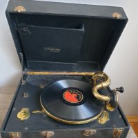 Стар американски грамофон с манивела Concert deLuxe, снимка 2 - Антикварни и старинни предмети - 40057876