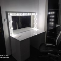 Огледало с осветление за фризьорски салони и професионален грим , снимка 2 - Огледала - 36020614