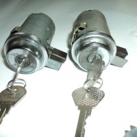 Патронници, ключалки, контактни ключове за ВАЗ и Москвич, снимка 2 - Части - 40602885