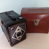 Фотоапарат Bilora Box

. 1946г., снимка 1 - Антикварни и старинни предмети - 42481816