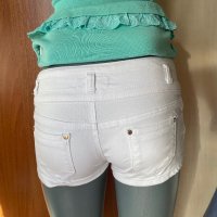 Бели къси панталони Colloseum🍀❤️XS❤️🍀арт.520, снимка 2 - Къси панталони и бермуди - 41146043