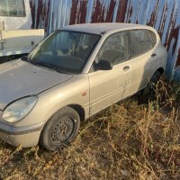 Daihatsu Sirion 1.0 на части дайхатсу сирион , снимка 1 - Автомобили и джипове - 42600639