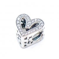 Талисман Pandora 925 Sparkling Freehand Heart Charm, снимка 3 - Гривни - 39443963