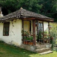 Къща в Родопите-търся, снимка 1 - Къщи - 31900502