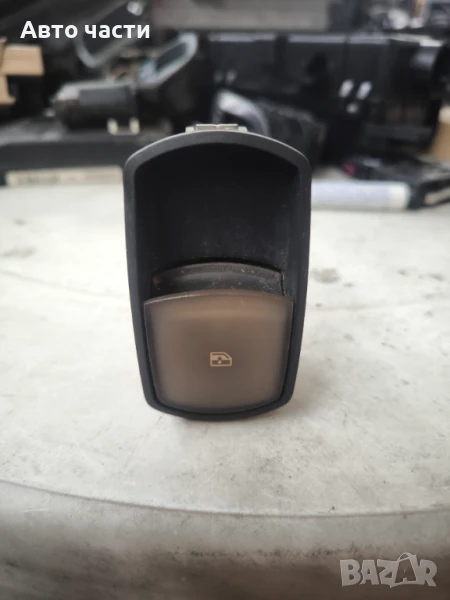 Превключвател за стъклоповдигач на предна лява врата OPEL CORSA D 13206806, снимка 1