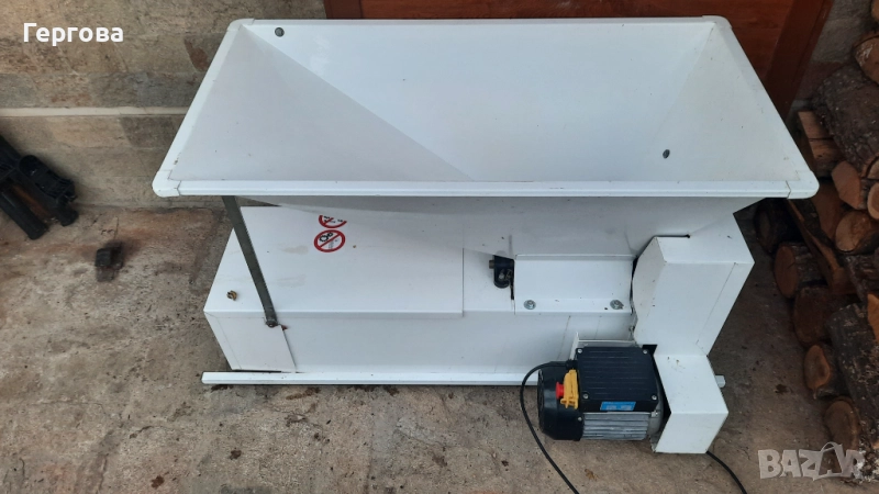 Машина за мелене на грозде, снимка 1