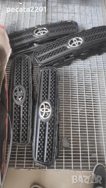 Продавам - оригинални декоративни решетки за Тойота Рав 4 2006-2008 , снимка 1