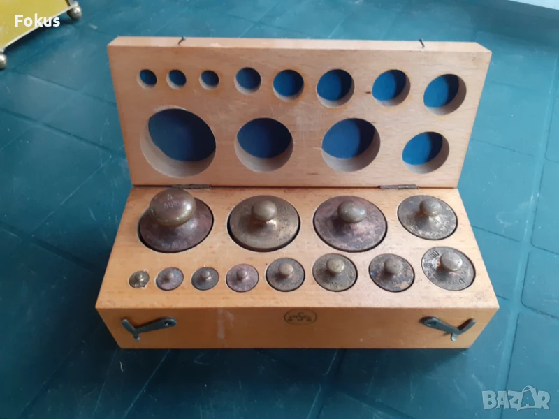 Комплект стари антикварни теглилки тежести с кутия - бронз, снимка 1