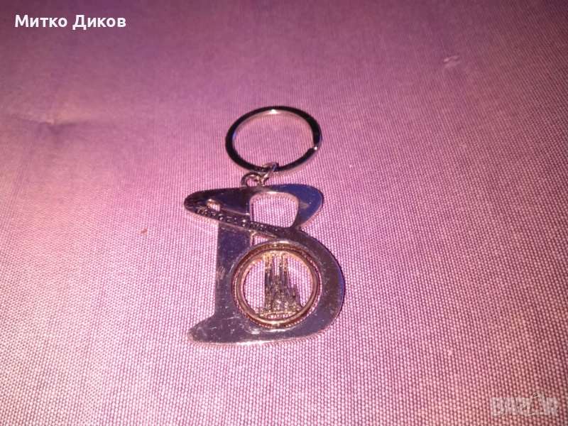 Барселона Саграда фамилия ключодържател нов въртящ  се, снимка 1