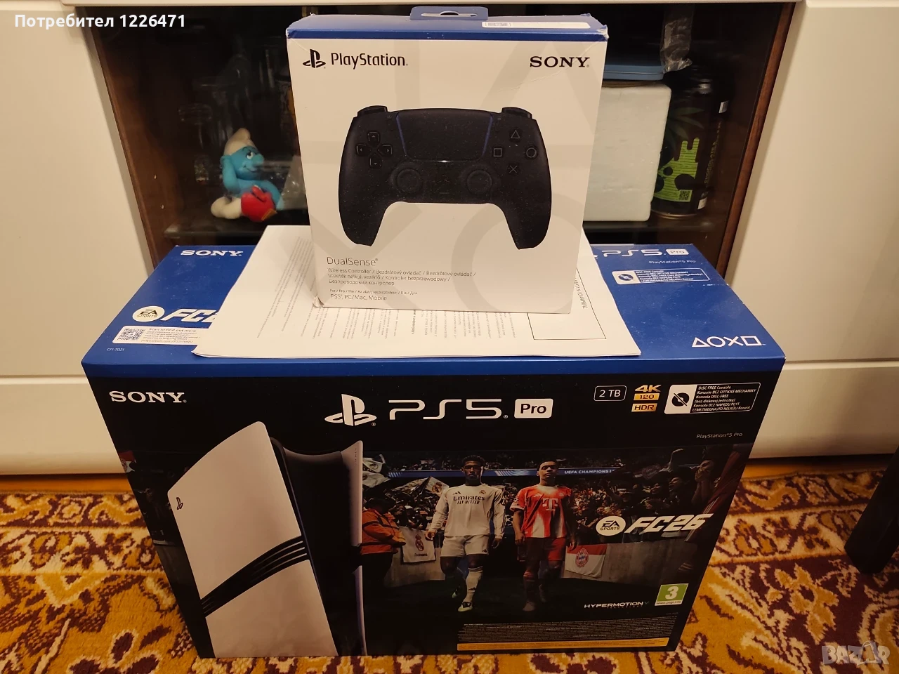 Продавам PS5 PRO 2 TB + втори джойстик, снимка 1