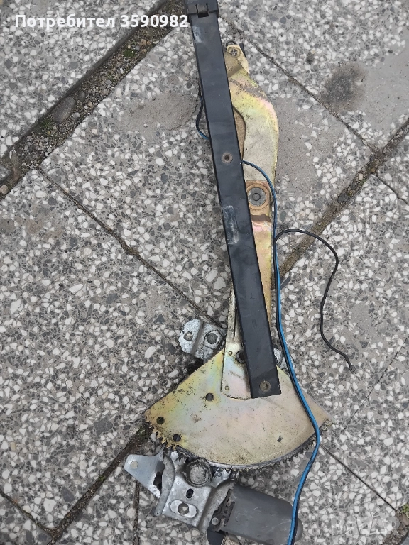 Части за мерцедес 124 седан 1993 год.+навигация за VW, снимка 1