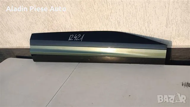 Корпус предна дясна врата Kia Sportage 5 година 2022 2023 2024 код 8724-R2300, 8724R2300 , снимка 1