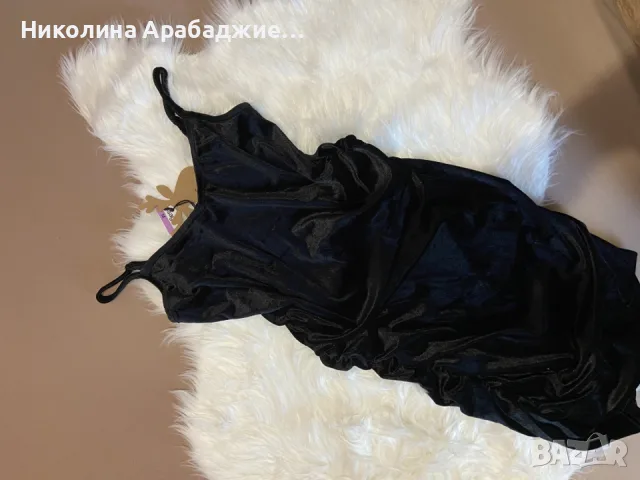 Черна мини рокля