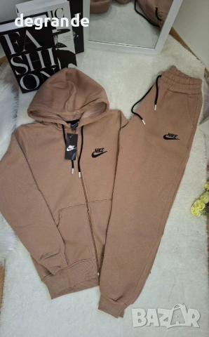 Варирани Дамски Екипи Nike, снимка 6 - Спортни екипи - 50742624