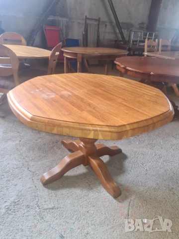 масивна осмоъгълна маса внос от Европа, снимка 2 - Маси - 50681996