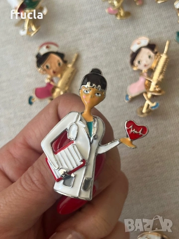 Брошки Медицински Сестри, снимка 8 - Други - 53305240