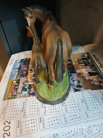 Кобила с конче,бисквитен порцелан,Alfretto,Italy, снимка 4 - Статуетки - 50464740