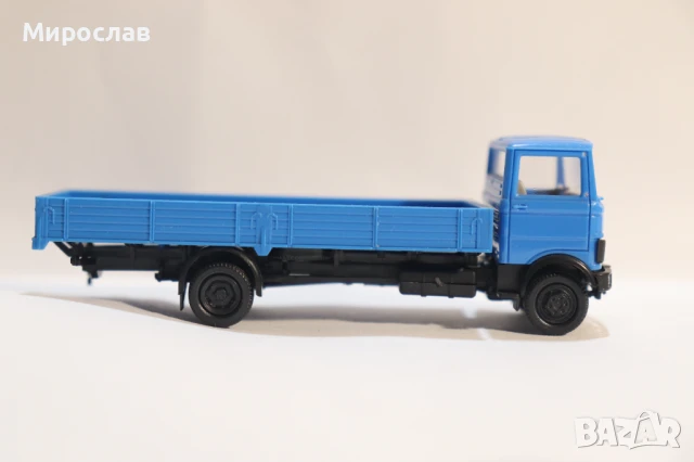 HERPA 1:87 H0 MERCEDES BENZ КАМИОН КОЛИЧКА МОДЕЛ, снимка 4 - Колекции - 50586819