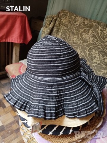 дамски капели., снимка 17 - Шапки - 13802455