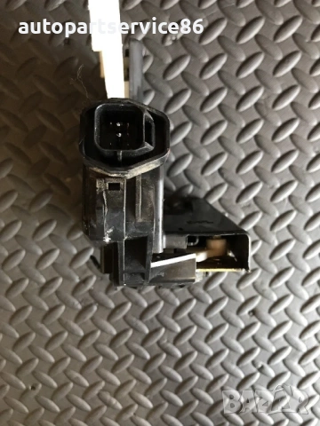 Механизъм на бравата на предната лява врата за KIA Opirus 3.5 (2006), снимка 3 - Части - 53273896