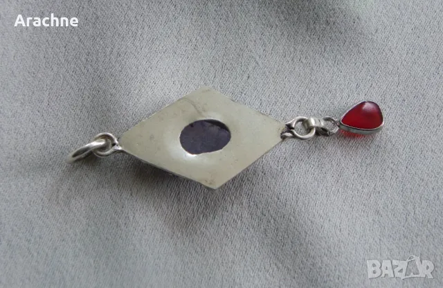 Голям сребърен медальон със сапфир и рубин, снимка 3 - Колиета, медальони, синджири - 49646077