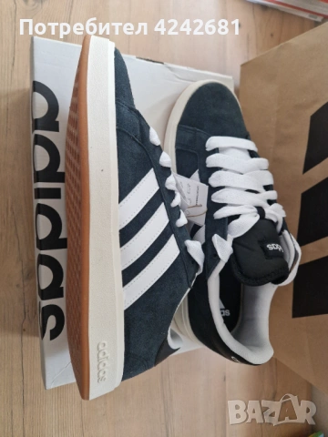 Нови оригинални кецове Adidas No.43 с подарък, снимка 6 - Кецове - 53574431