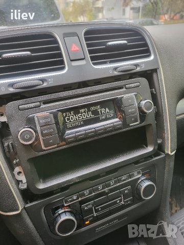 VW RCD 210 MP3 Оригинална  CD VW T5 GOLF PASSAT TOURAN JETTA SCIROCCO, снимка 5 - Аксесоари и консумативи - 42482224