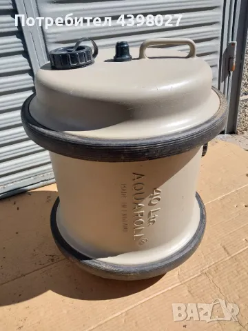 Съд за чиста вода за каравана 40л.